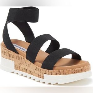 Never worn: Steve Madden platform sandals